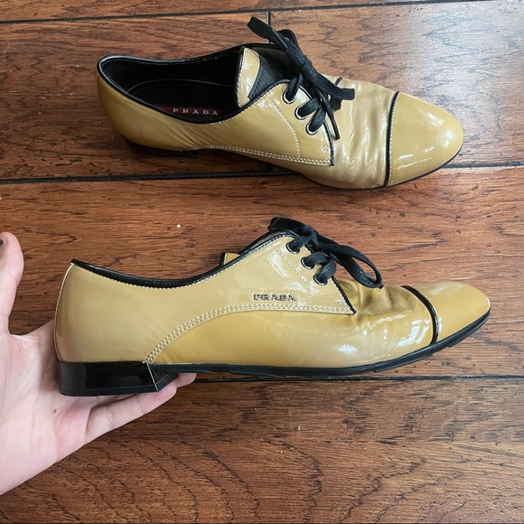 Prada Patent Leather Oxfords Camel and Black Color - Picture 2 of 9
